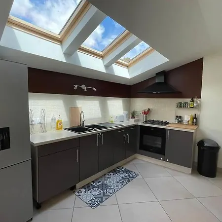 Superbe Appartement Avec 2 Chambres - 9 Personnes - Parking Prive Tournon-sur-Rhone Exterior photo
