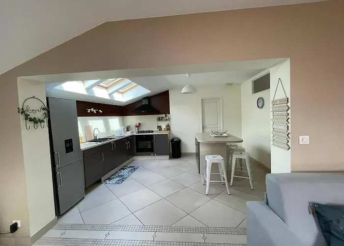 Superbe Appartement Avec 2 Chambres - 9 Personnes - Parking Prive